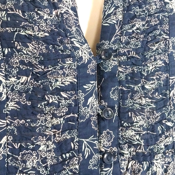 Gap Top Button Down Smocked in Front Floral 3/4 Sleeve Sz L - Picture 3 of 5